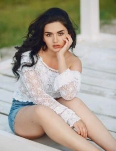 VIP companion girl in Vadapalani – discreet service